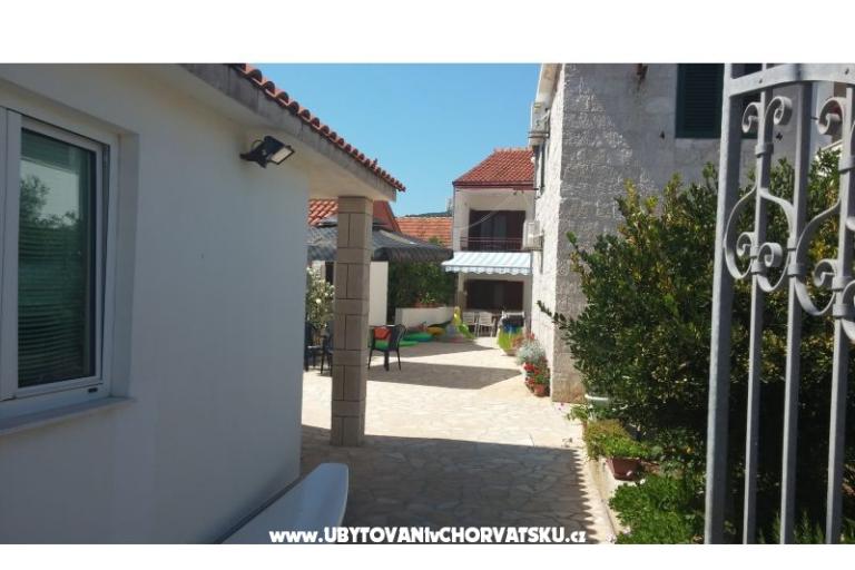 Apartmani Tri palme – foto 11