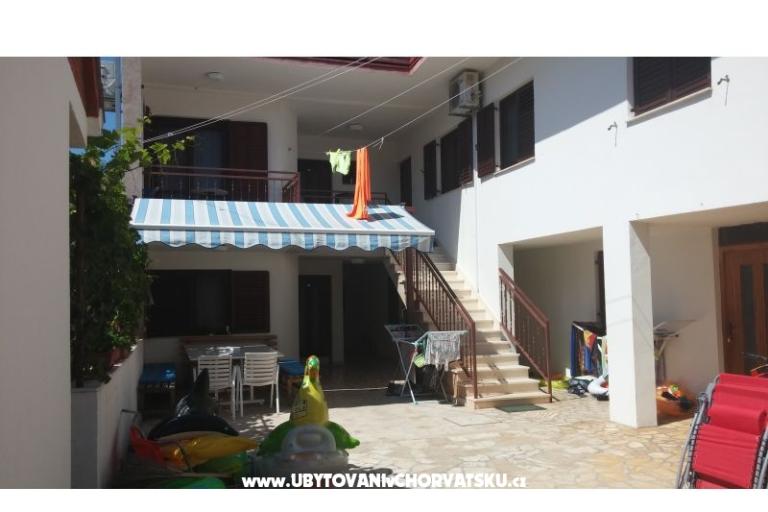 Apartmani Tri palme – foto 13