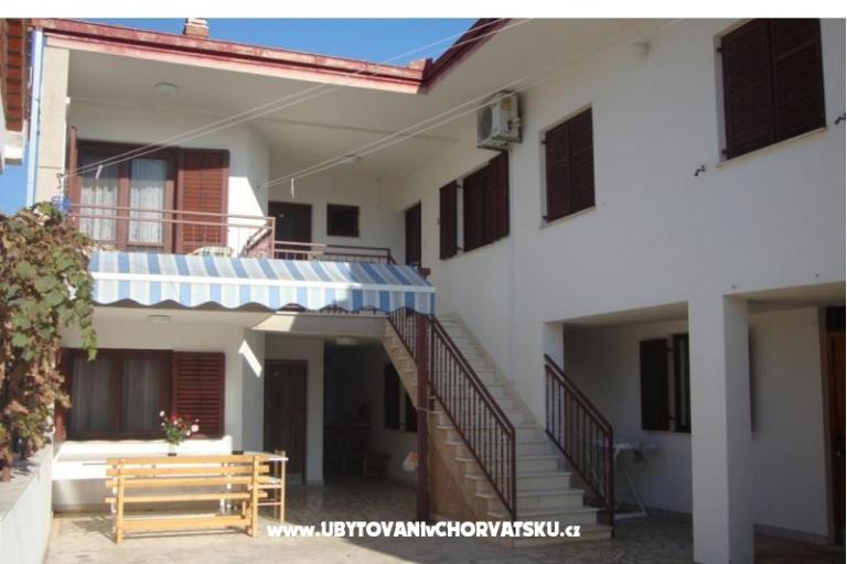 Apartmani Tri palme – foto 14