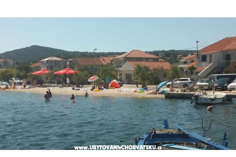 Apartmani Tri palme – foto 2