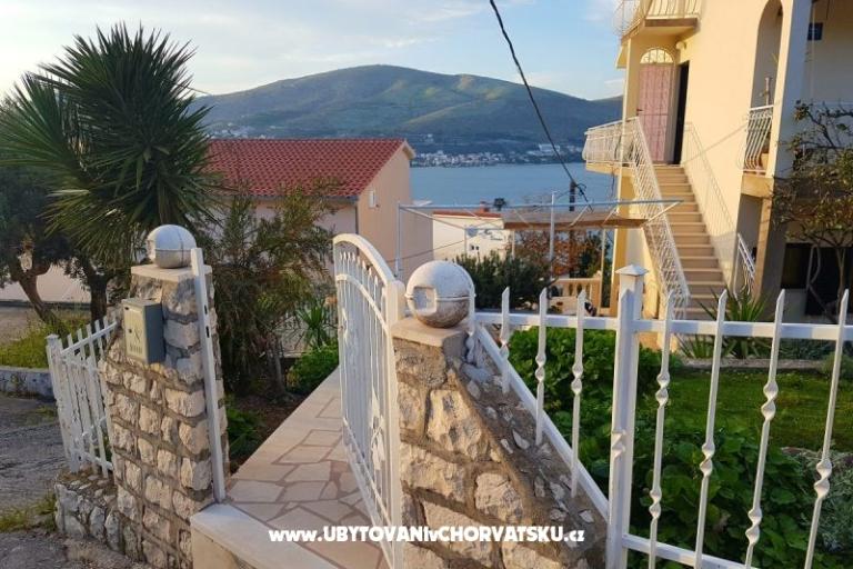 Obiteljski apartman Okrug Donji – foto 7