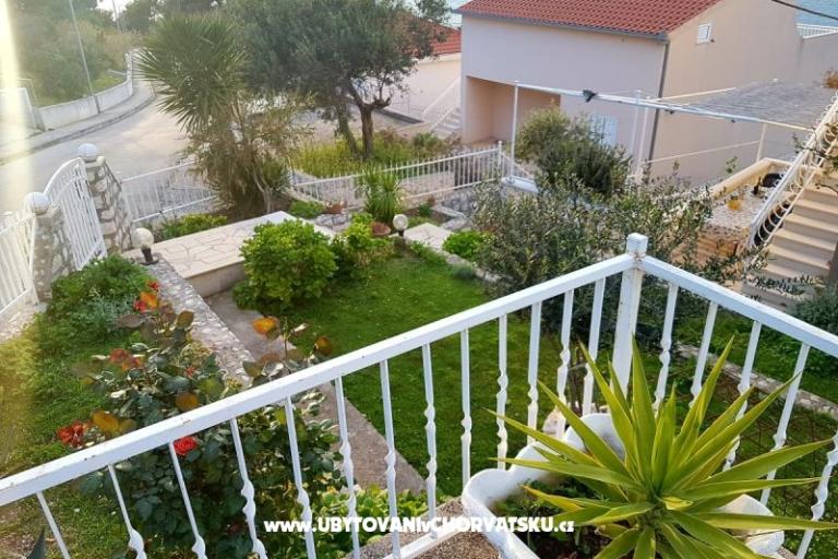Obiteljski apartman Okrug Donji – foto 9