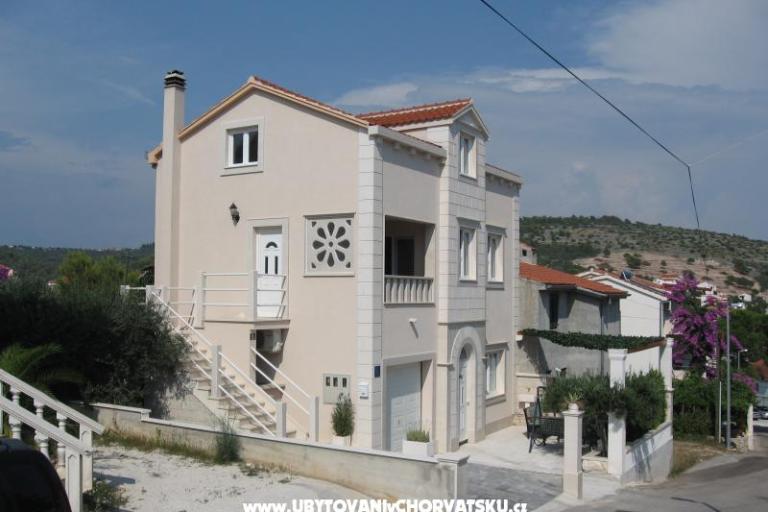 Kuća Lara – foto 2