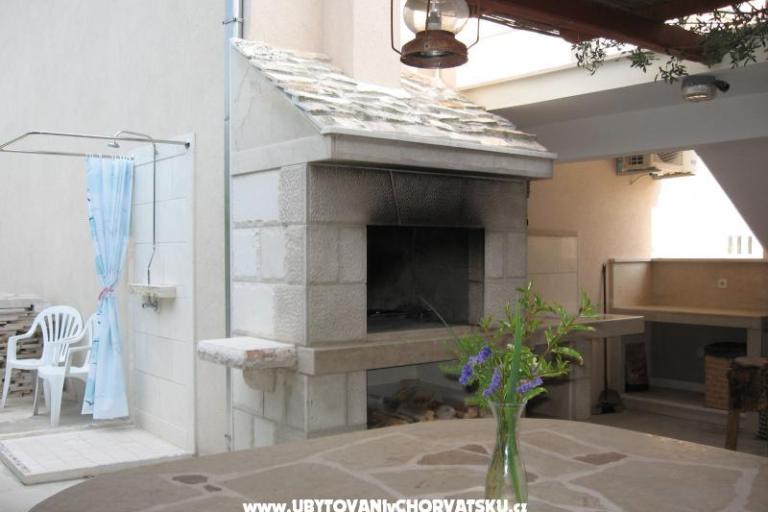 Kuća Lara – foto 4