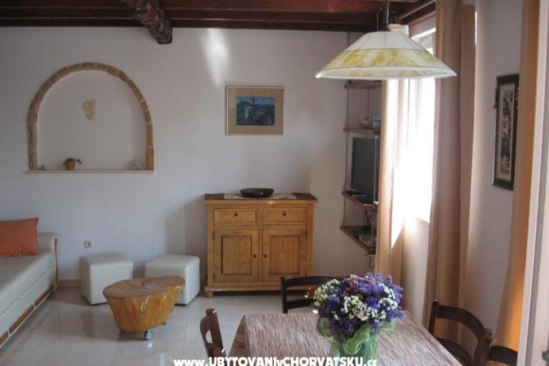 Kuća Lara – foto 5