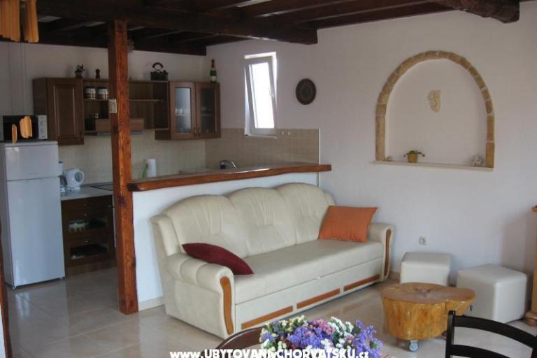 Kuća Lara – foto 6
