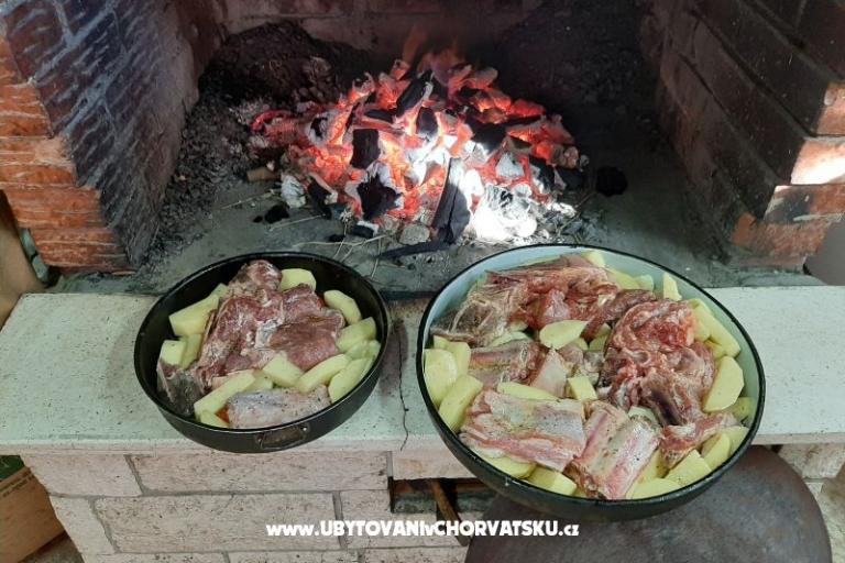 Apartmani Marinovi dvori – foto 12