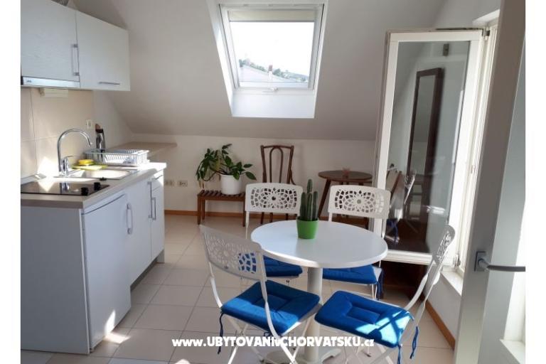 Apartmani Čobrnić Kraj 75 – foto 8