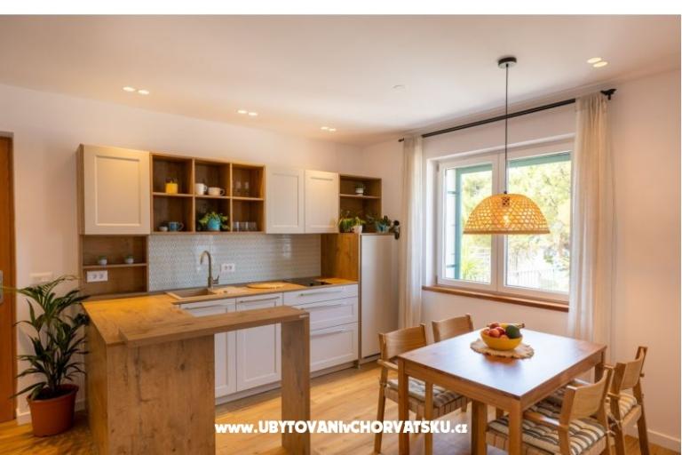 Beachfront Apartman NIVES – foto 14