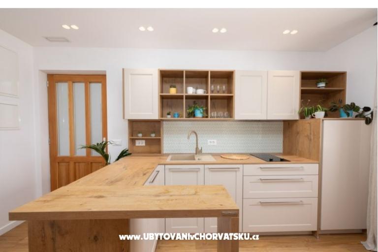 Beachfront Apartman NIVES – foto 24