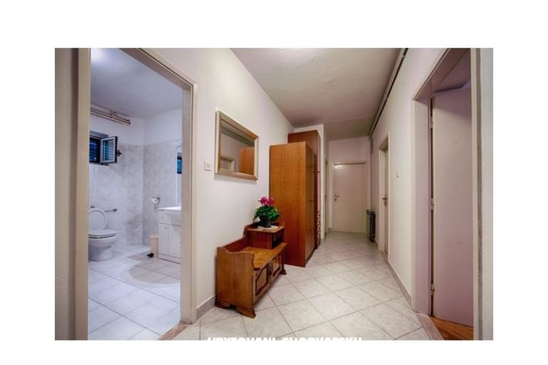 Čobrnić Sobe i Apartmani – foto 9