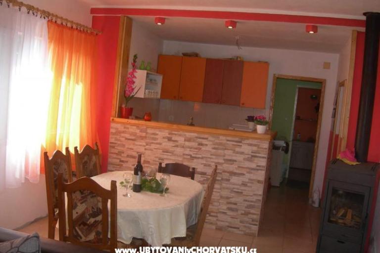Apartman Prznjak + boat – foto 8