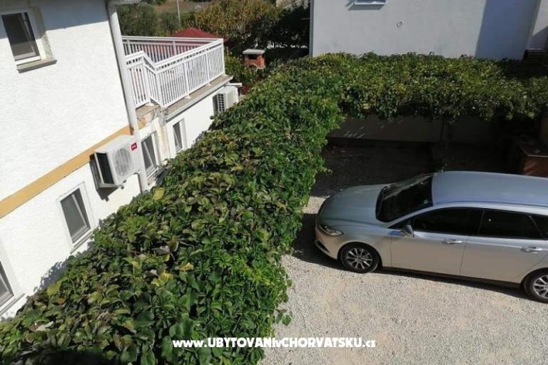 Apartmani Kreć Lozice otok Vir – foto 12