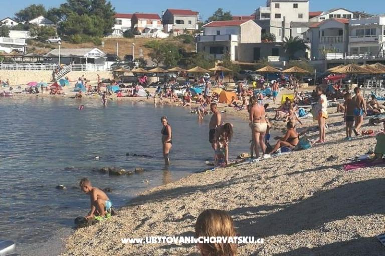 Apartmani Kreć Lozice otok Vir – foto 16