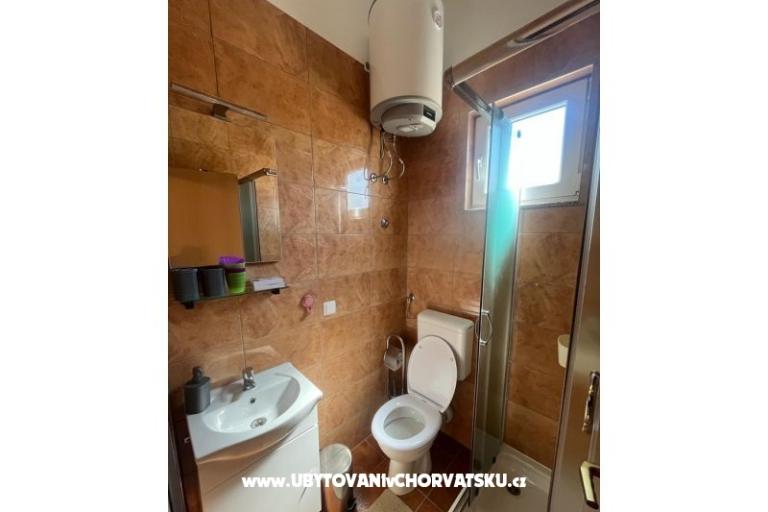 Apartmani Kreć Lozice otok Vir – foto 18