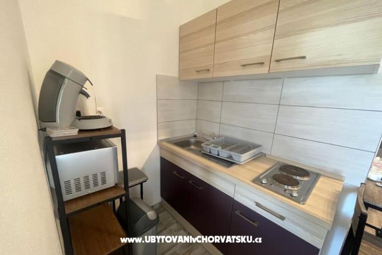 Apartmani Kreć Lozice otok Vir – foto 23