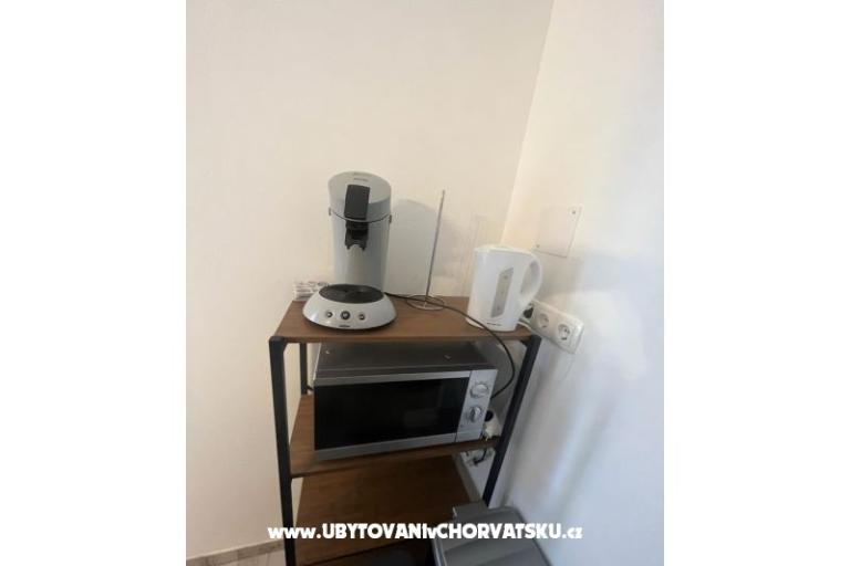 Apartmani Kreć Lozice otok Vir – foto 28