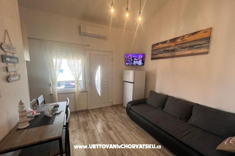 Apartmani Kreć Lozice otok Vir – foto 3