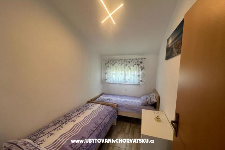 Apartmani Kreć Lozice otok Vir – foto 5