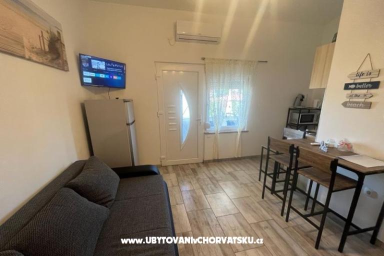 Apartmani Kreć Lozice otok Vir – foto 6