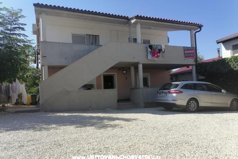 Apartmani Kreć Lozice otok Vir – foto 8