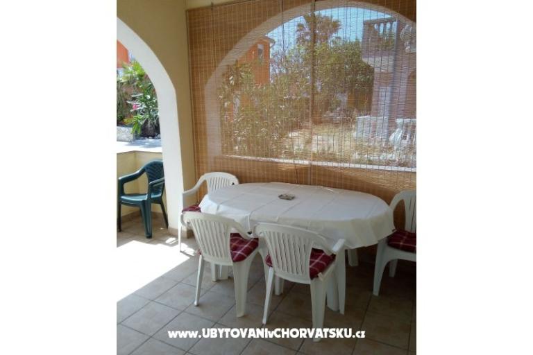 Apartmani otok Vir – foto 17