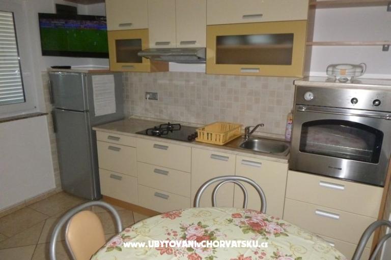 Apartmani Vlašić otok Vir – foto 11