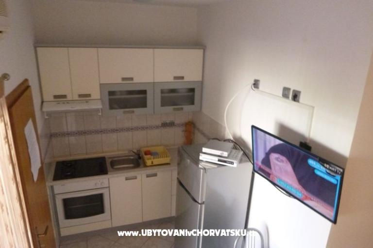Apartmani Vlašić otok Vir – foto 14
