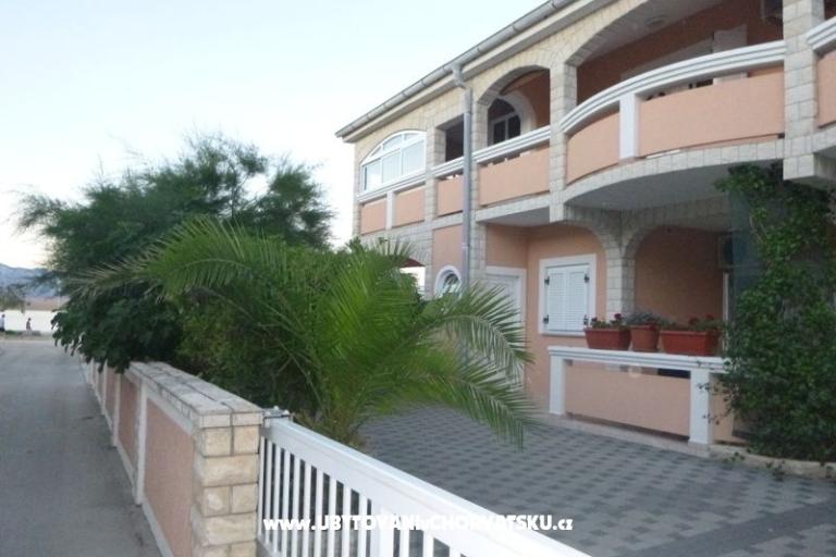 Apartmani Vlašić otok Vir – foto 18
