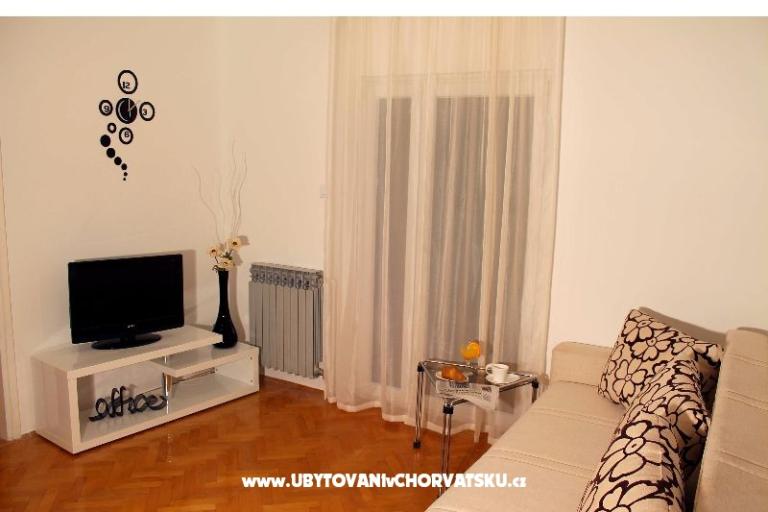 Apartmani Juricev 100m to the beach – foto 13