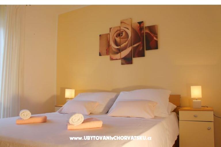 Apartmani Juricev 100m to the beach – foto 15