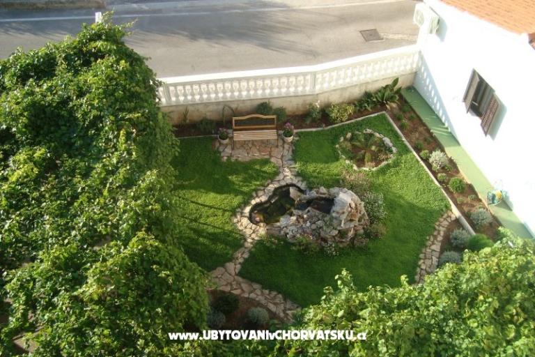 Apartmani Juricev 100m to the beach – foto 7