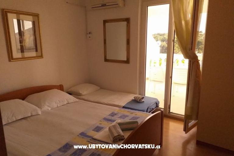 Apartman Ivan (15m from  beach) – foto 10