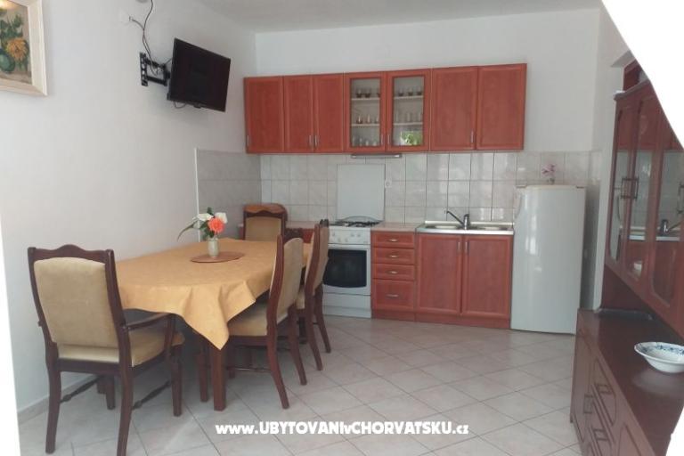 Apartman Ivan (15m from  beach) – foto 9