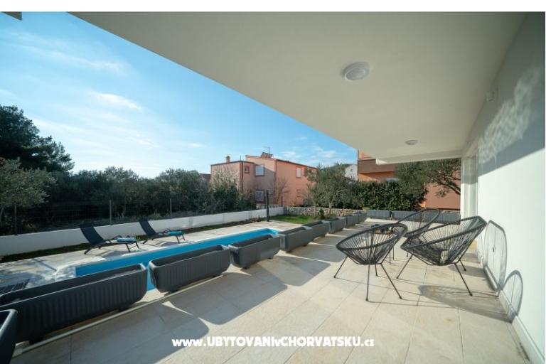Beach Villa sa bazenom Tribunj – foto 15