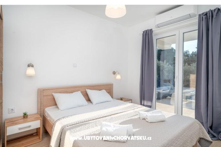 Beach Villa sa bazenom Tribunj – foto 17