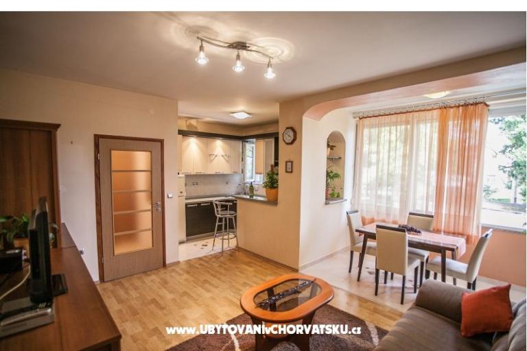 Apartman Tina 10 m. beach – foto 4