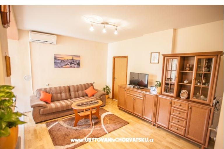 Apartman Tina 10 m. beach – foto 7