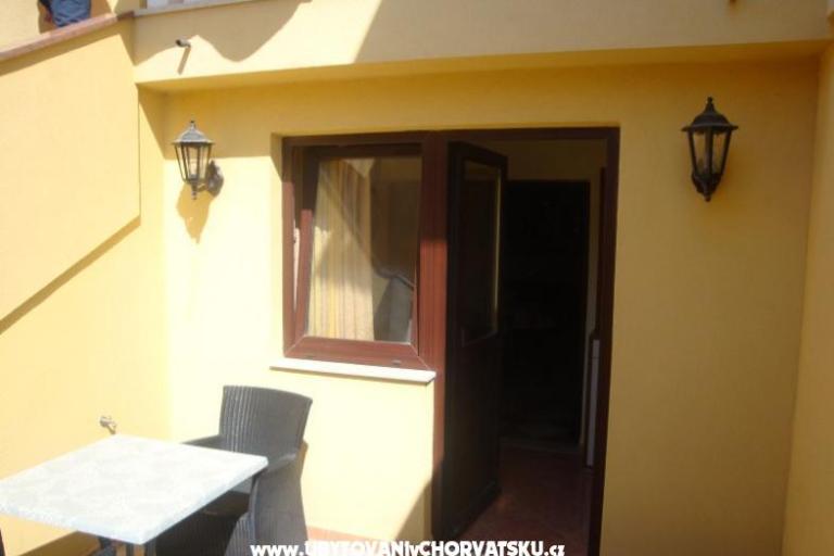 Apartmani Puntamika coast – foto 17