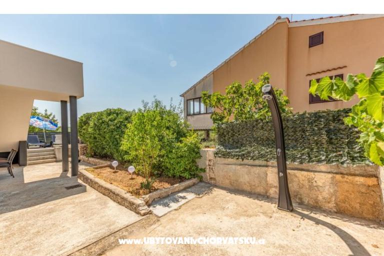 Apartman Luxe Holiday Home – foto 13
