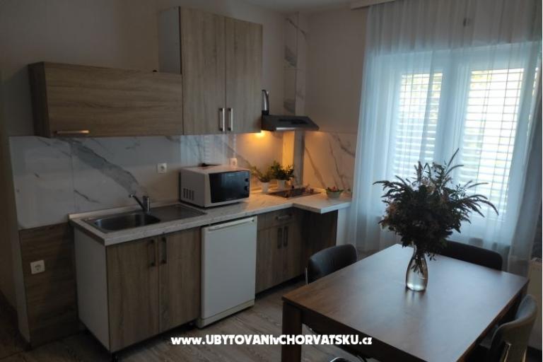 Vila Filipovic Apartmani Žuljana – foto 16